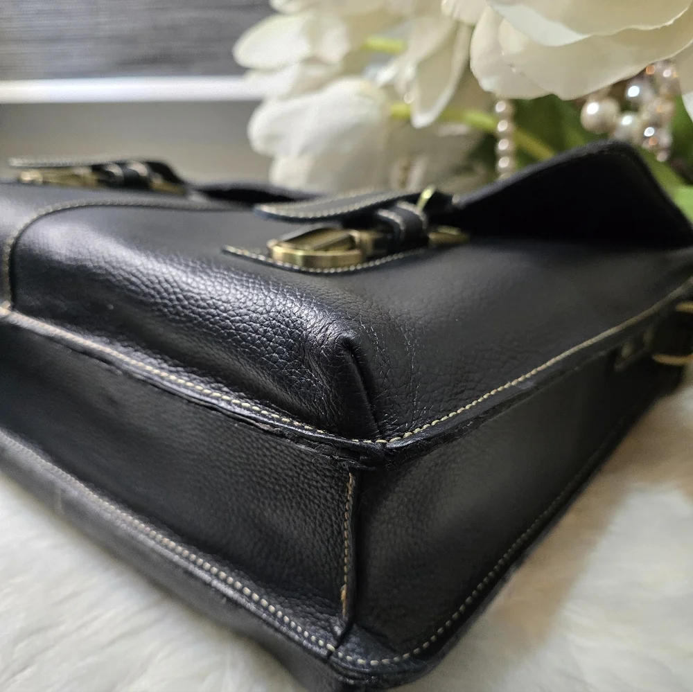 BLACKAmerileather Classical Leather Organizer BriefcaseFEATURES- Top Grain